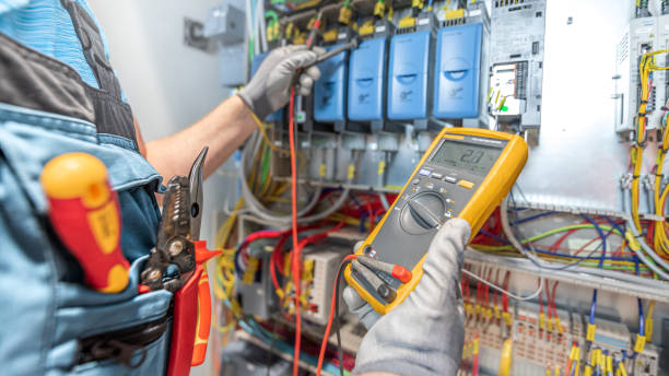 Best Affordable Emergency Electrician  in Elton, LA